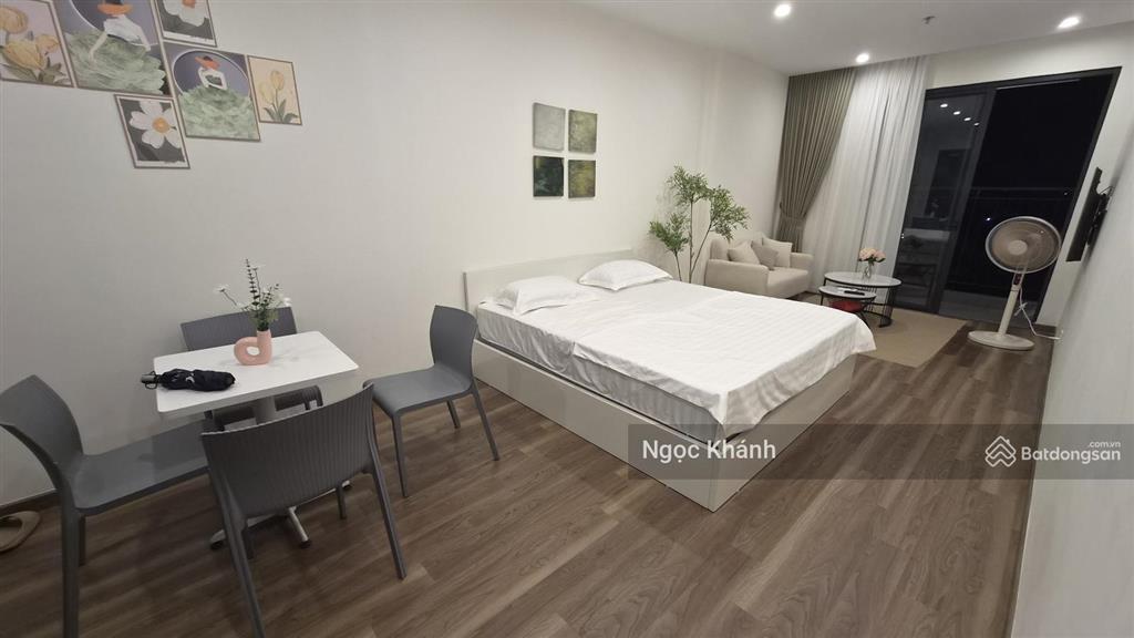 Studio full đồ sang xinh  có ban công, chỉ 7tr3