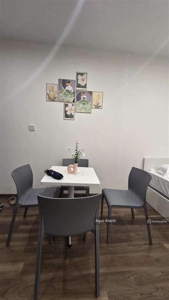 Studio full đồ sang xinh  có ban công, chỉ 7tr3