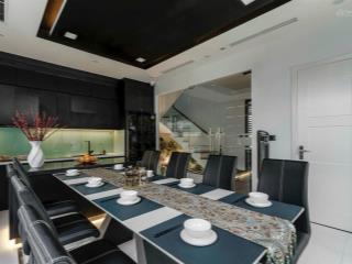 Bán gấp căn villa phố đêm flamingo đại lải 147m2  xây 4tầng  5ngủ. full nội thất  giá nhỉnh 12tỷ