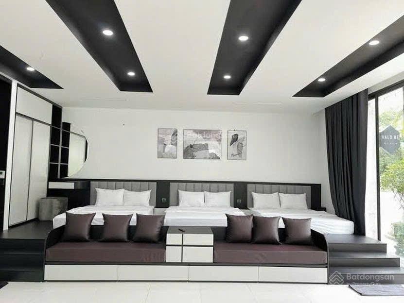 Bán gấp căn villa phố đêm flamingo đại lải 147m2  xây 4tầng  5ngủ. full nội thất  giá nhỉnh 12tỷ