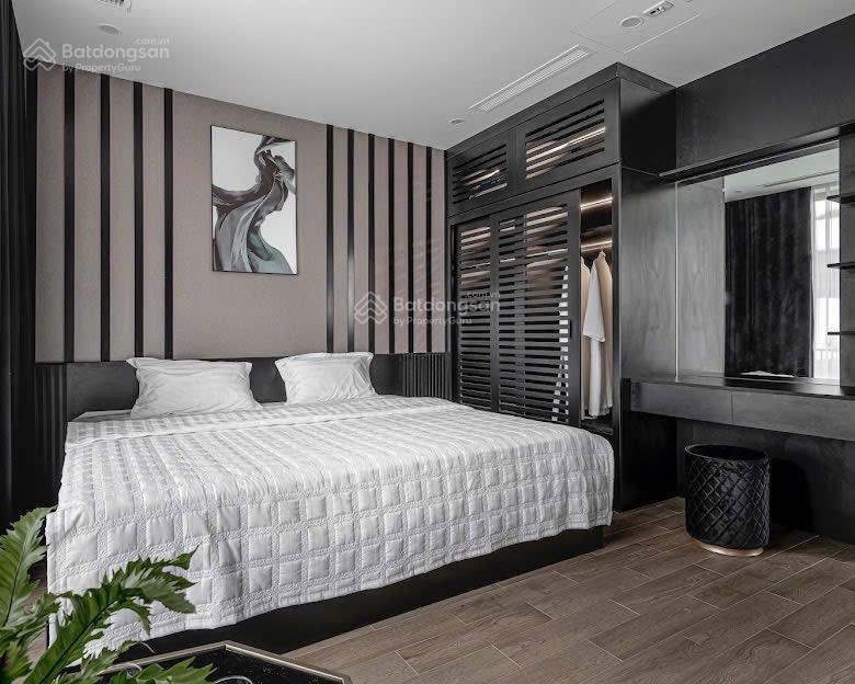 Bán gấp căn villa phố đêm flamingo đại lải 147m2  xây 4tầng  5ngủ. full nội thất  giá nhỉnh 12tỷ