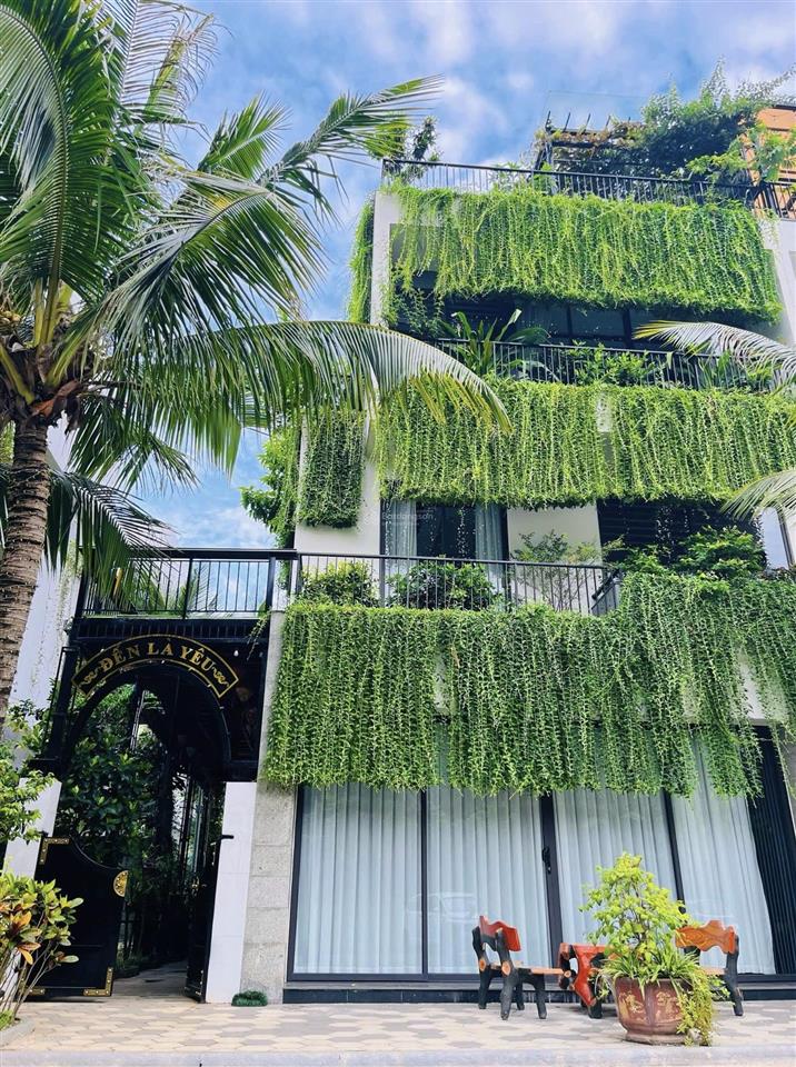 Bán gấp căn villa phố đêm flamingo đại lải 147m2  xây 4tầng  5ngủ. full nội thất  giá nhỉnh 12tỷ