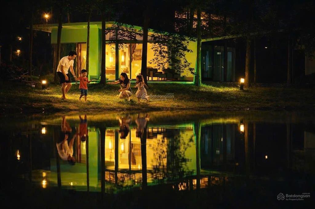 Chính chủ bán villa mặt hồ flamingo đại lải 140m1 ngủ full nội thất, gần bể bơi, giá 4,2 tỷ full