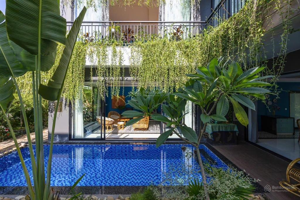 Bán gấp biệt thự venus resort 180m  3 phòng ngủ. full nội thất. giá 7,3 tỷ