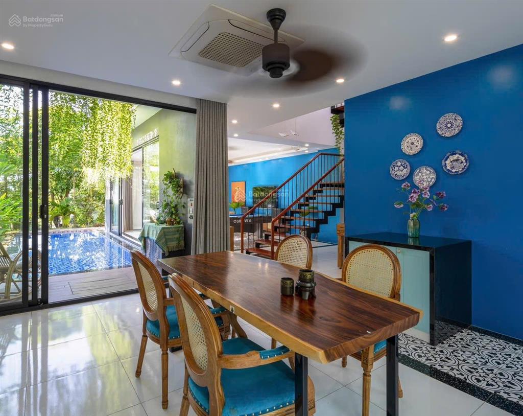 Bán gấp biệt thự venus resort 180m  3 phòng ngủ. full nội thất. giá 7,3 tỷ