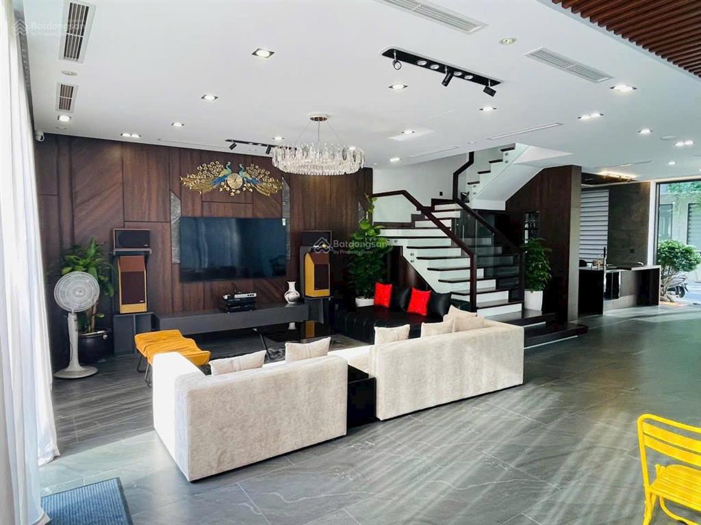 Bán gấp villa phố đêm flamingo đại lải 147m2 xây 4 tầng  5ngủ. full nôi thất  giá bán 12,5tỷ