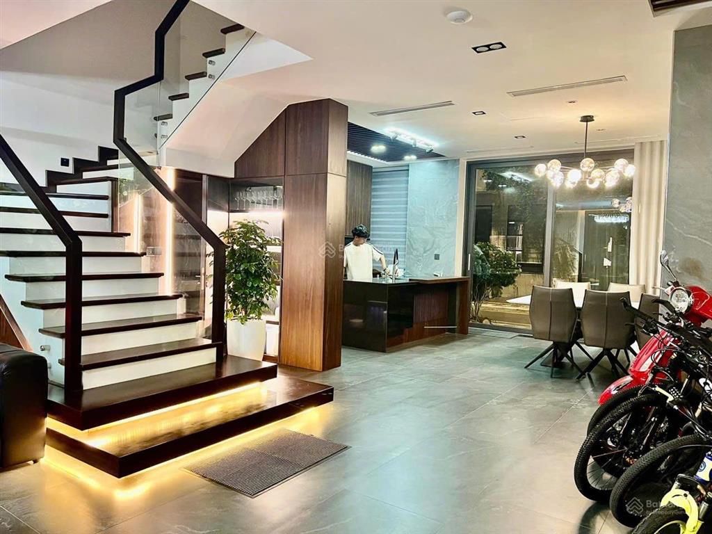 Bán gấp villa phố đêm flamingo đại lải 147m2 xây 4 tầng  5ngủ. full nôi thất  giá bán 12,5tỷ