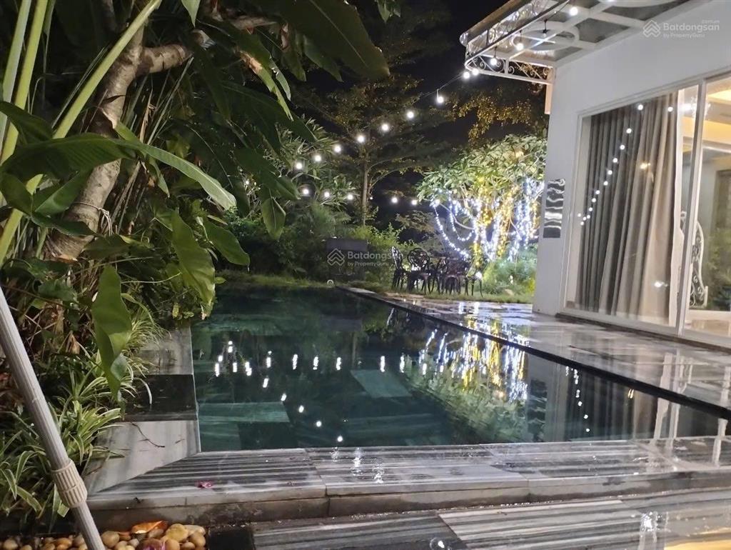 Bán gấp villa 250m23ngủ bể bơi riêng. full nội thất.sổ lâu dài tại venus resort.giá bán nhanh 11tỷ