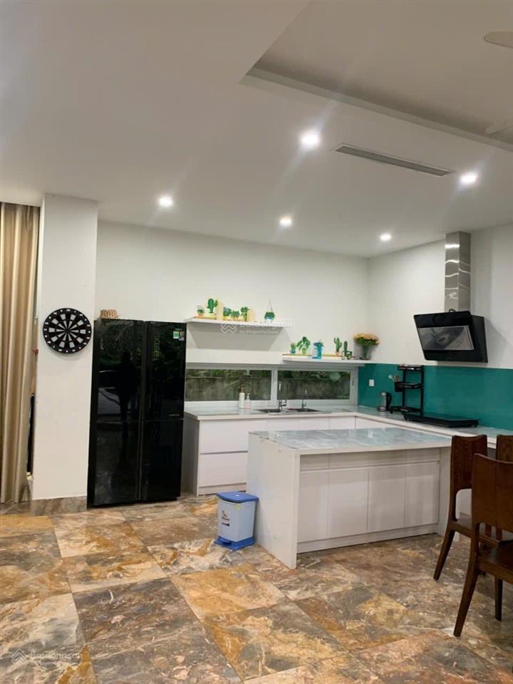 Bán gấp villa 250m23ngủ bể bơi riêng. full nội thất.sổ lâu dài tại venus resort.giá bán nhanh 11tỷ