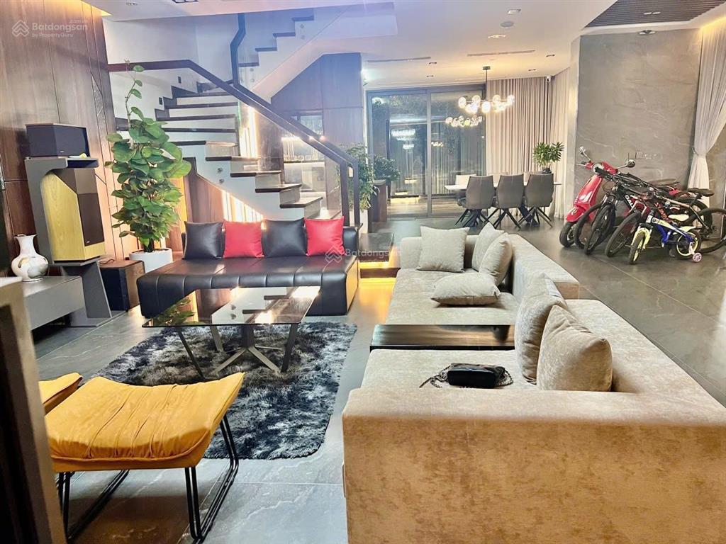 Bán gấp villa 147m25ngủ,full nội thấtbể bơi riêng. sổ lâu dài tại flamingo đại lải.giá nhỉnh 12tỷ