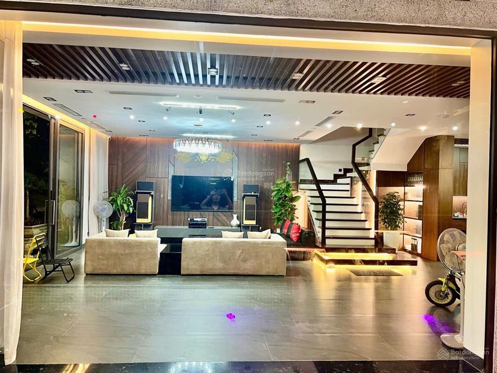 Bán gấp villa 147m25ngủ,full nội thấtbể bơi riêng. sổ lâu dài tại flamingo đại lải.giá nhỉnh 12tỷ