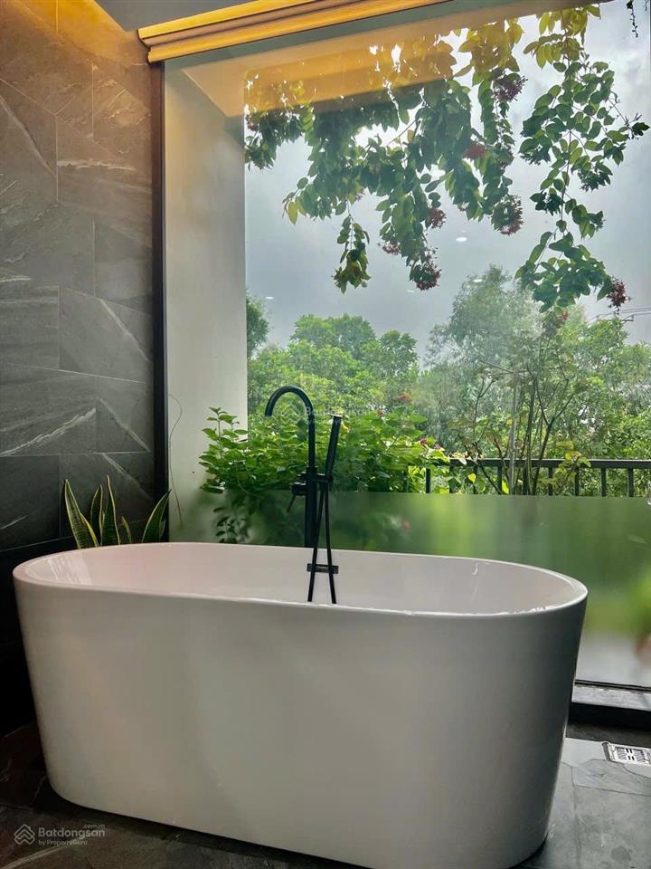 Bán gấp villa 147m25ngủ,full nội thấtbể bơi riêng. sổ lâu dài tại flamingo đại lải.giá nhỉnh 12tỷ