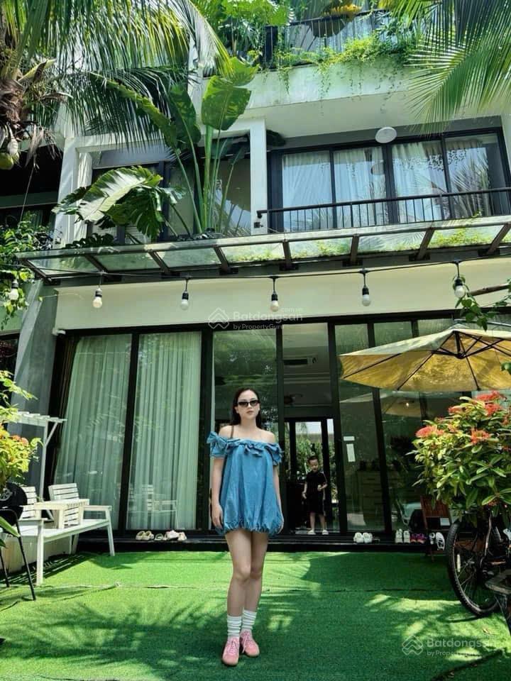 Bán shophouse tại flamingo đại lải96m2,xây 4 tầng.full nội thấtbể bơi riêng.sổ lâu dài.giá 7,9 tỷ
