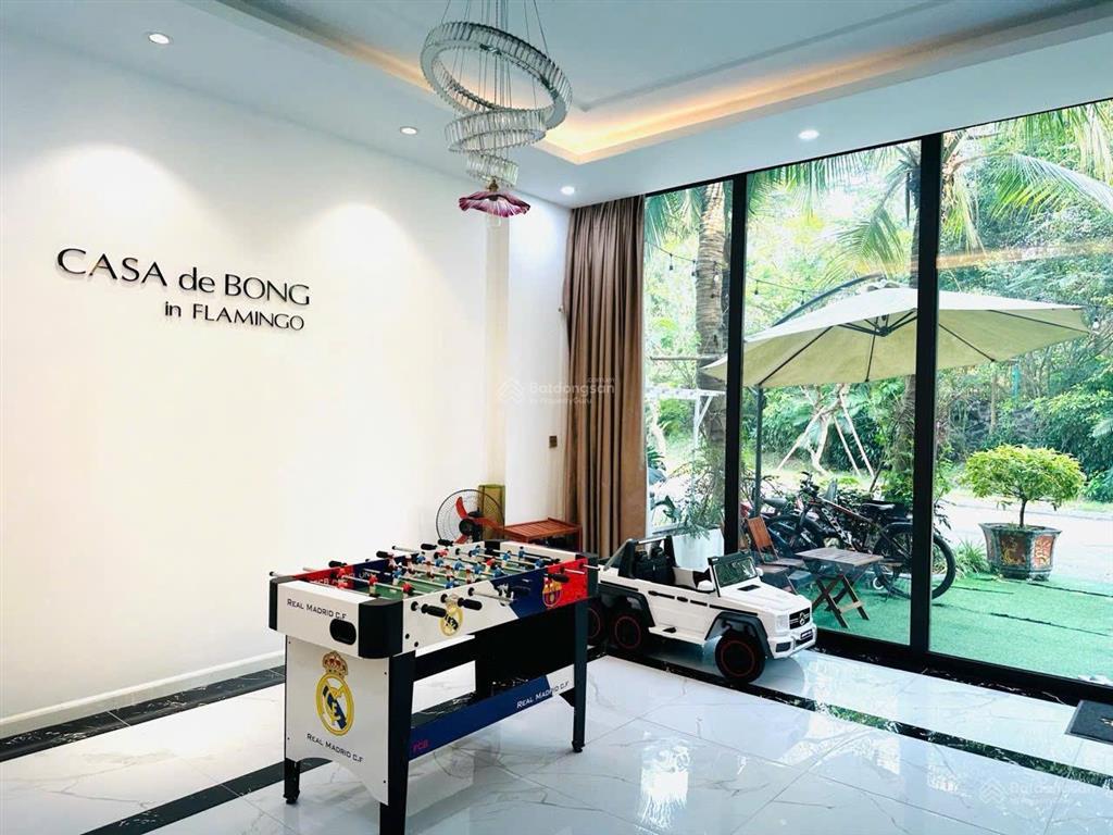 Bán shophouse tại flamingo đại lải96m2,xây 4 tầng.full nội thấtbể bơi riêng.sổ lâu dài.giá 7,9 tỷ