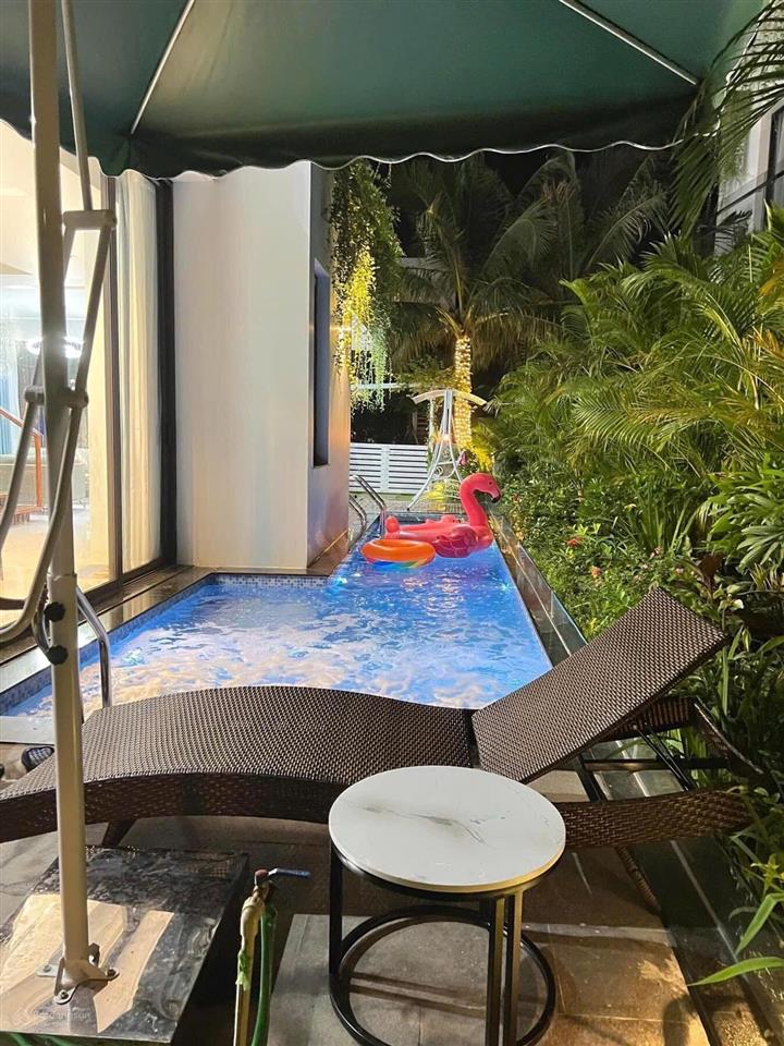 Bán bt song lập 150m2 3pn, bể bơi riêng view đồi thông tại flamingo đại lải. sổ lâu dài giá 12 tỷ