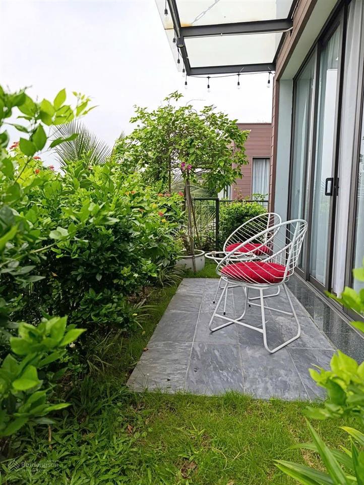 Bán bt song lập 150m2 3pn, bể bơi riêng view đồi thông tại flamingo đại lải. sổ lâu dài giá 12 tỷ