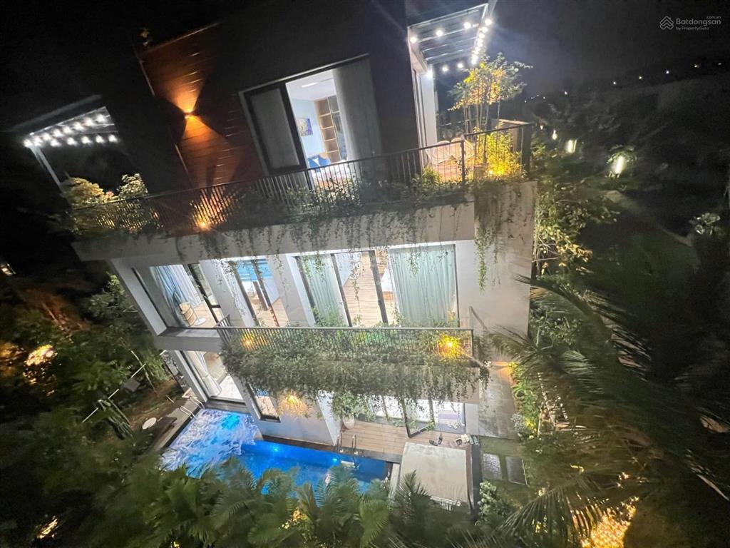 Bán bt song lập 150m2 3pn, bể bơi riêng view đồi thông tại flamingo đại lải. sổ lâu dài giá 12 tỷ