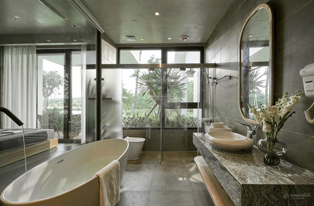 Bán villa mặt hồ hiếm tại venus resort 250m3pn,bể bơi riêng sổ lâu dài, sân vườn rộng, chỉ 13,5tỷ