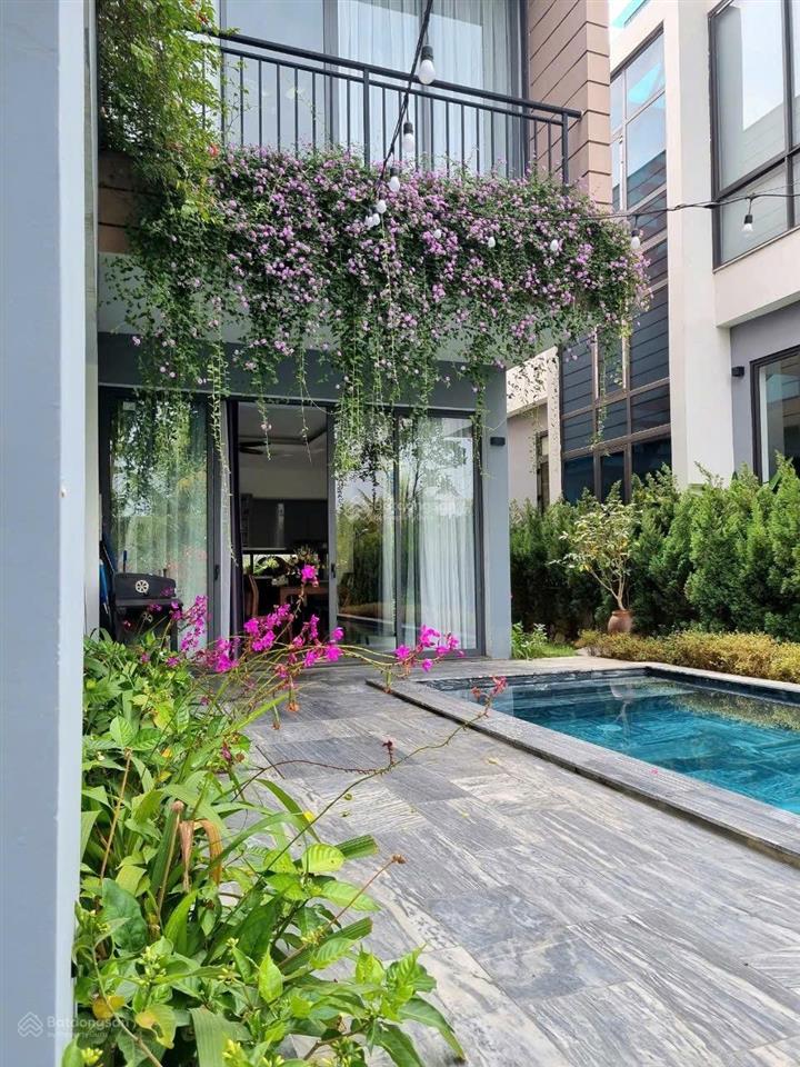 Bán gấp villa 250m23ngủ bể bơi riêng. full nội thất.sổ lâu dài tại venus resort.giá bán nhanh 11tỷ
