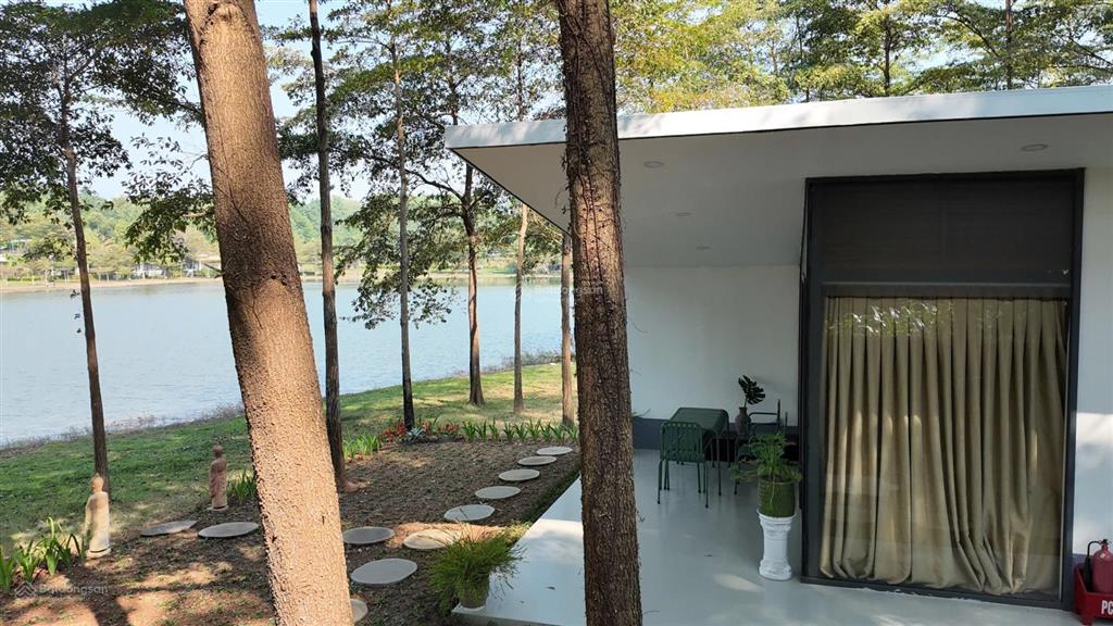 Bán biệt thự mặt hồ tại flamingo đại lải 140m2 1 ngủ full nội thất nhỉnh 3,7 tỷ sẵn sổ đỏ bàn giao