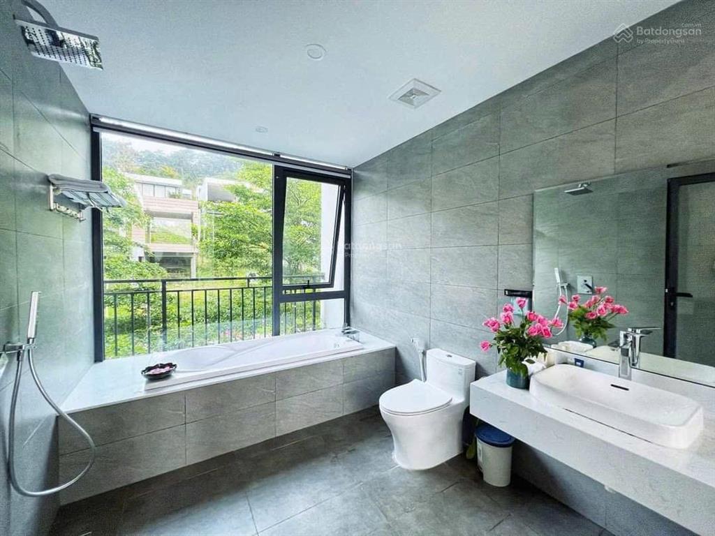 Bán villa 250m2 3 ngủ bể bơi riêng. full nội thất. sổ lâu dài tại venus resort. giá bán nhanh 11 tỷ