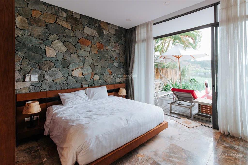 Bán biệt thự mặt hồ 323m2 3pn, view cực đẹp tại flamingo đại lải resort, giá chỉ 8, x tỷ