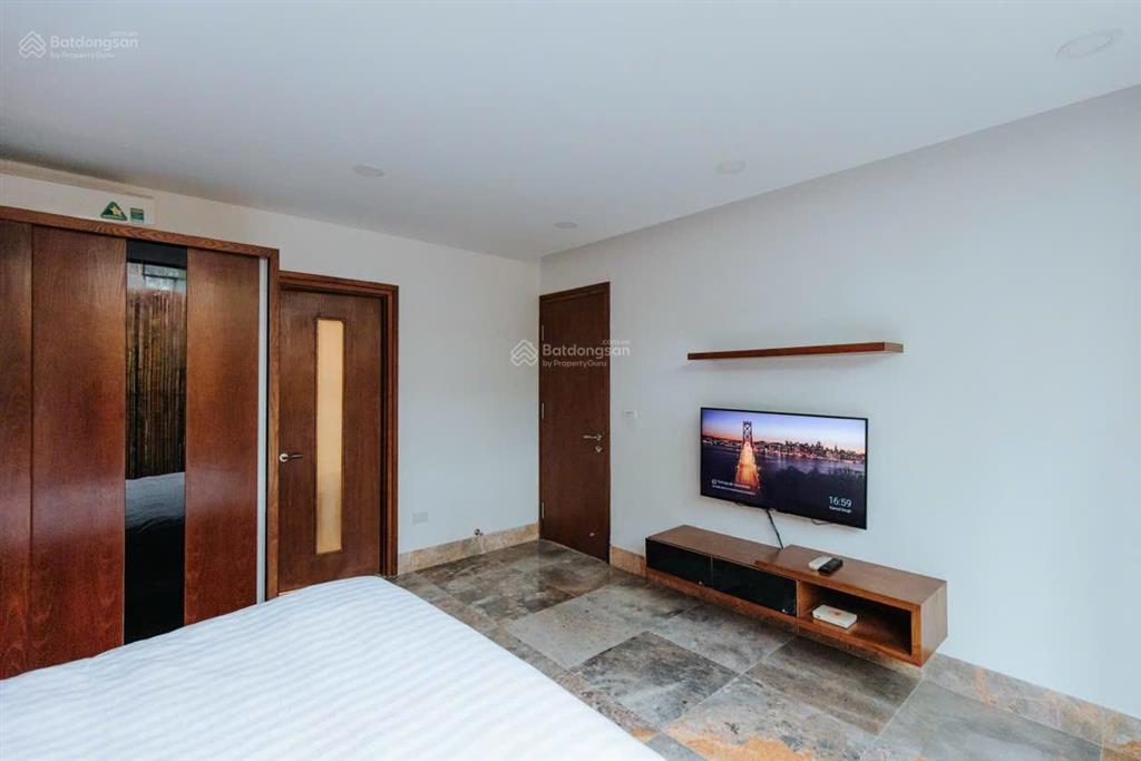 Bán biệt thự mặt hồ 323m2 3pn, view cực đẹp tại flamingo đại lải resort, giá chỉ 8, x tỷ