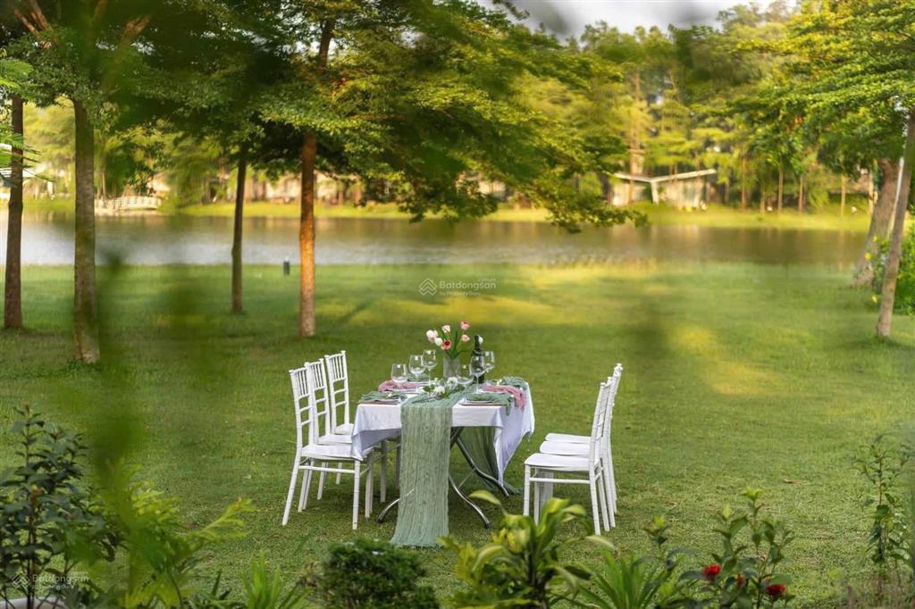 Biệt thự mặt hồ bách thanh 323m | 3pn, bể bơi riêng, 1 tầngfull đồ sổ tmdv 50 năm, giá chỉ 9 tỷ