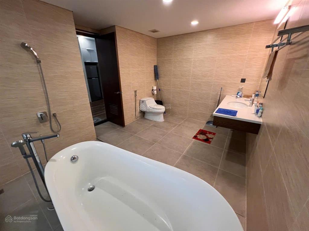Bán gấp căn hộ khách sạn sky forest 74m 1pnfull nội thất, ban công rộng, sổ lâu dài 2,4tỷ