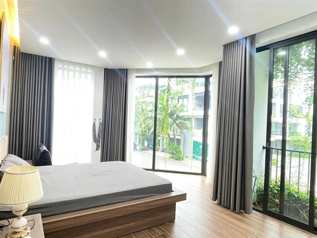 Bán shophouse flamingo đại lải 92m căn góc 3 mặt thoáng, 4 tầng, 5pnfull đồ. sổ lâu dài 8,2 tỷ