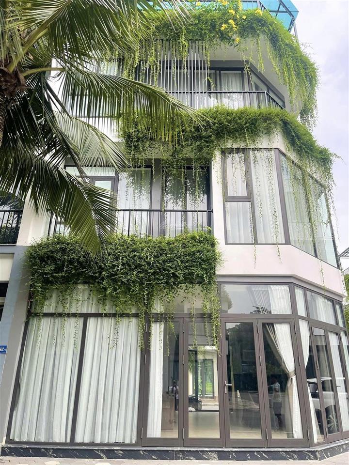 Bán shophouse flamingo đại lải 92m căn góc 3 mặt thoáng, 4 tầng, 5pnfull đồ. sổ lâu dài 8,2 tỷ