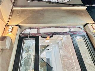 Bán nhà 3mx11m, sát mt, quận 4 giá 5,2 tỷ