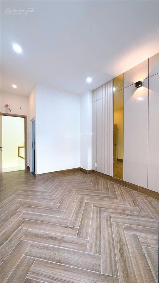 Bán nhà btct 5 tầng, vị trí đẹp, q4 giá 6,15 tỷ