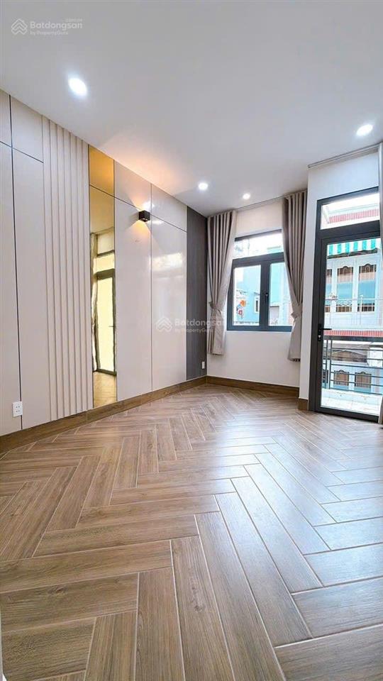Bán nhà btct 5 tầng, vị trí đẹp, q4 giá 6,15 tỷ