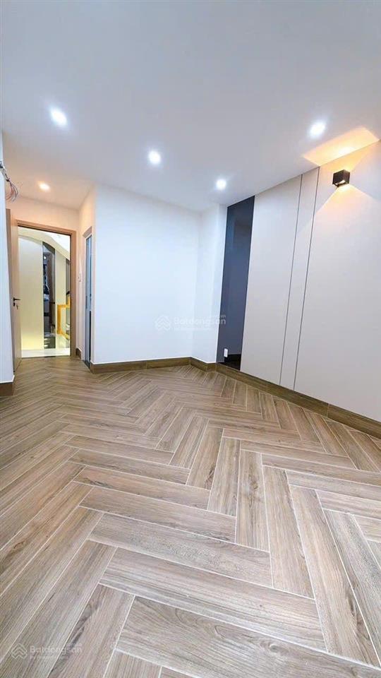 Bán nhà btct 5 tầng, vị trí đẹp, q4 giá 6,15 tỷ