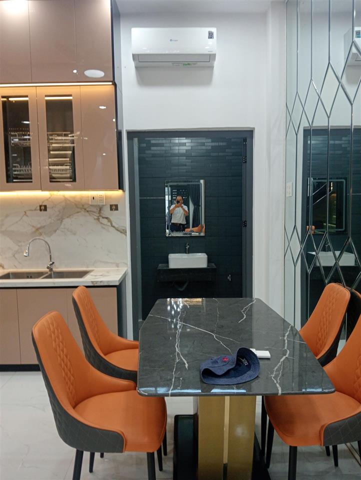 Bán nhà oto ngủ trong nhà, hẻm 1806 huỳnh tấn phát giá 6,7 tỷ