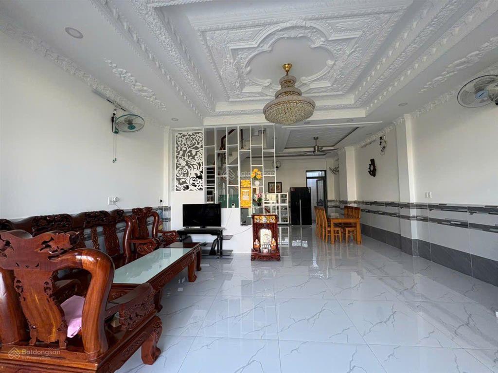 Bán nhà gara ô tô, phước kiểng nhà bè giá 10 tỷ