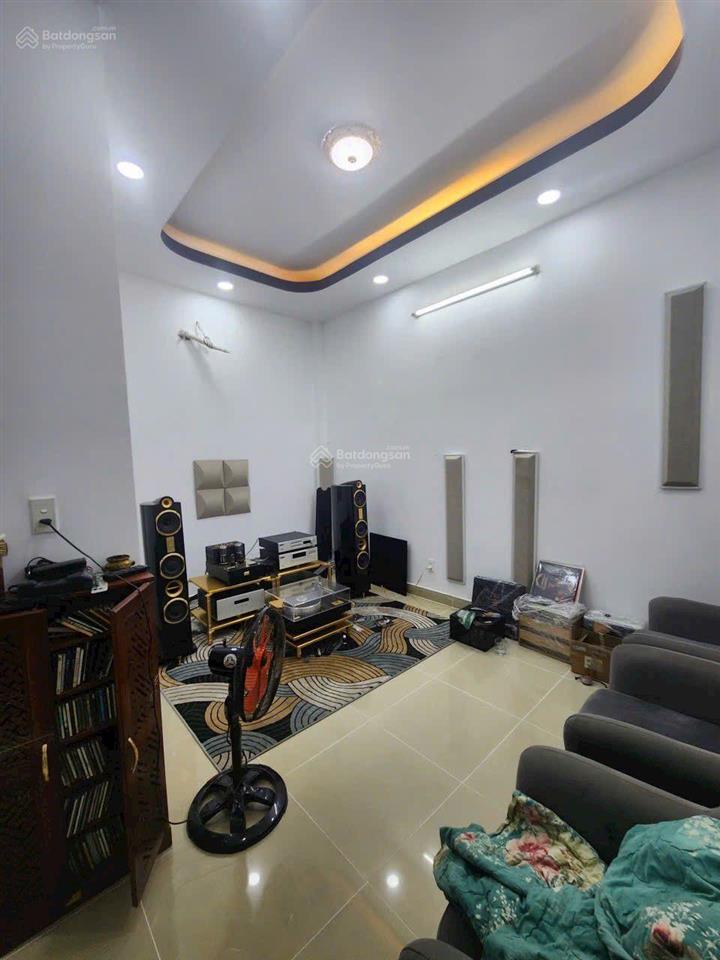 Bán gấp ch luxcity, q7 có sổ riêng giá 4,05 tỷ