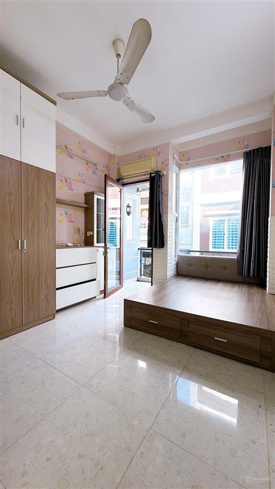 Hiếm nhà 5 tầng, mt đường số quận 4 giá 7,5 tỷ