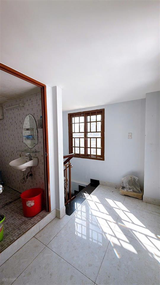 Hiếm nhà 5 tầng, mt đường số quận 4 giá 7,5 tỷ