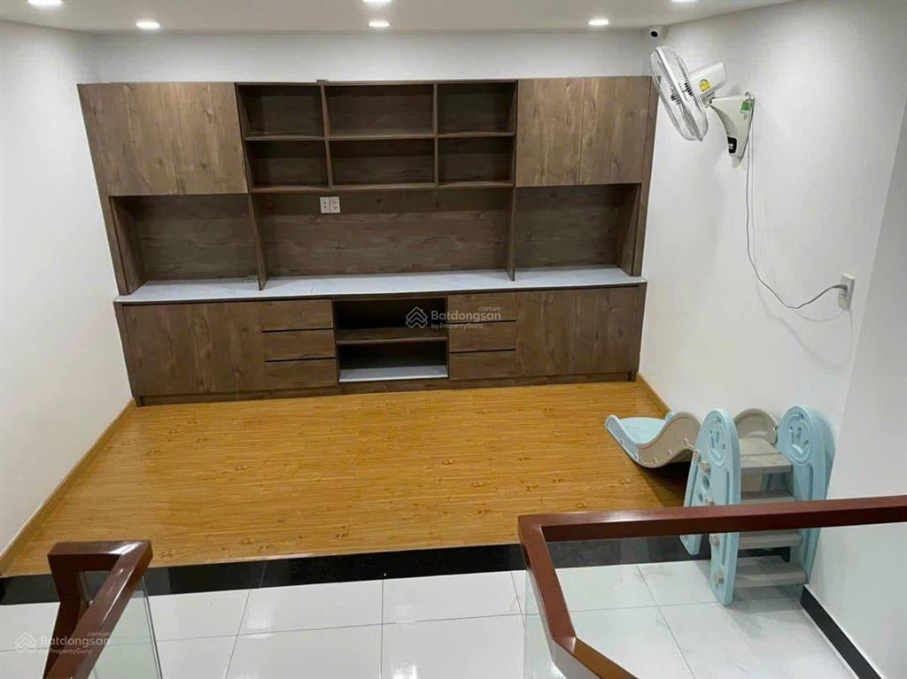 Bán nhà 4 tầng, sát chợ tân mỹ, quận 7 giá 9,5 tỷ