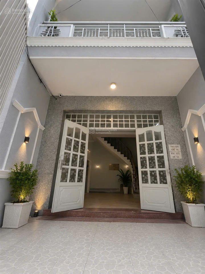Bán chdv, 100m2, khu dân cư hiện hữu, q4 chỉ 9,9 tỷ