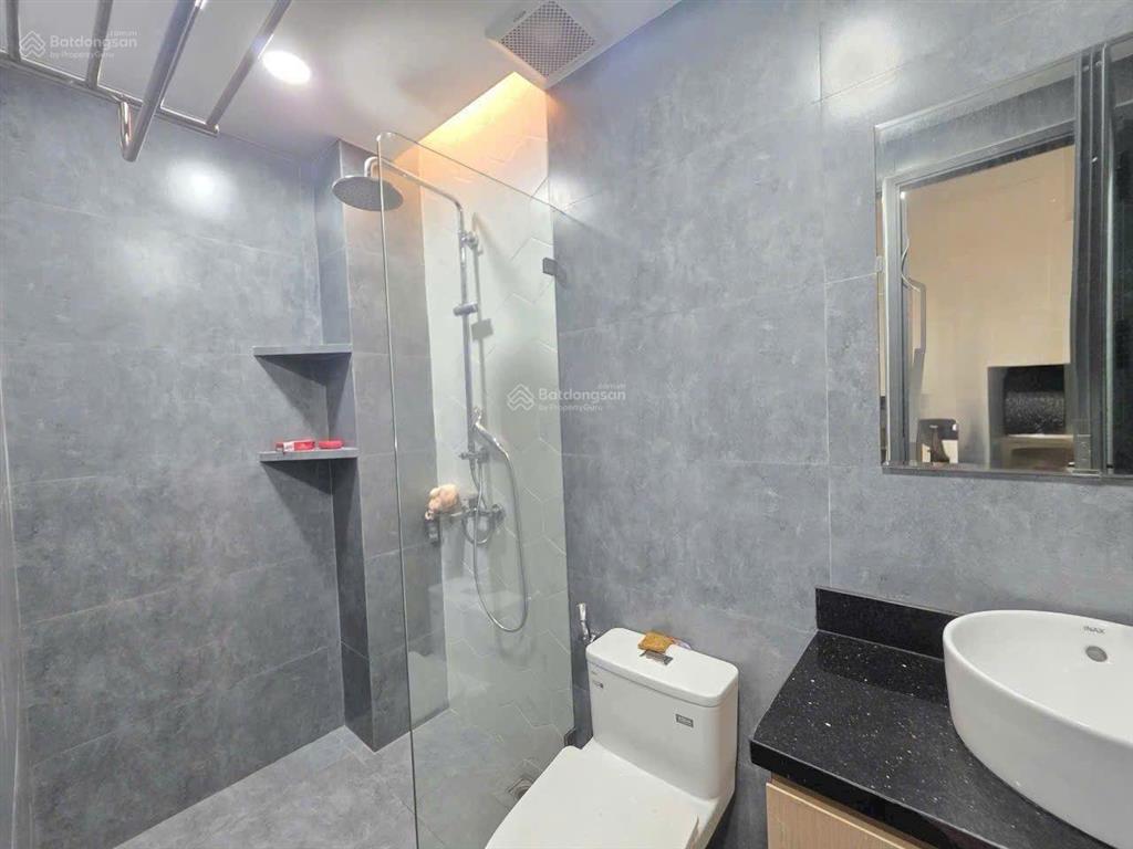 Bán nhà 4 tầng, sát lotte, quận 7 giá 6,9 tỷ
