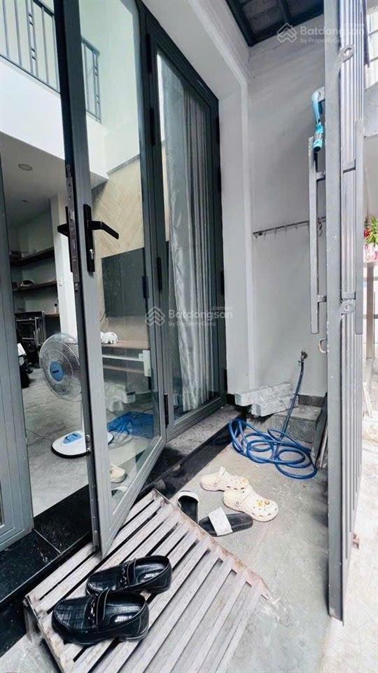 Bán nhà 4 tầng, sát lotte, quận 7 giá 6,9 tỷ