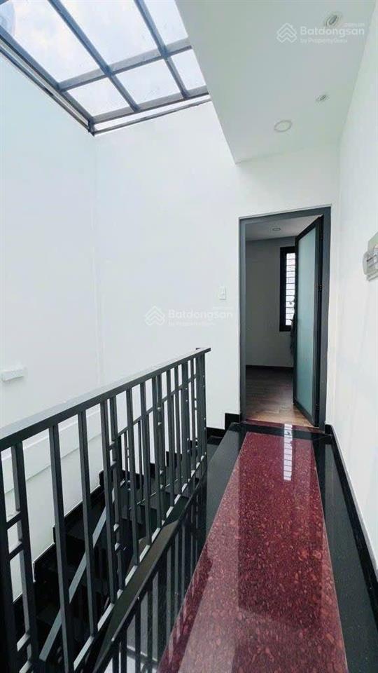 Bán nhà 4 tầng, sát lotte, quận 7 giá 6,9 tỷ