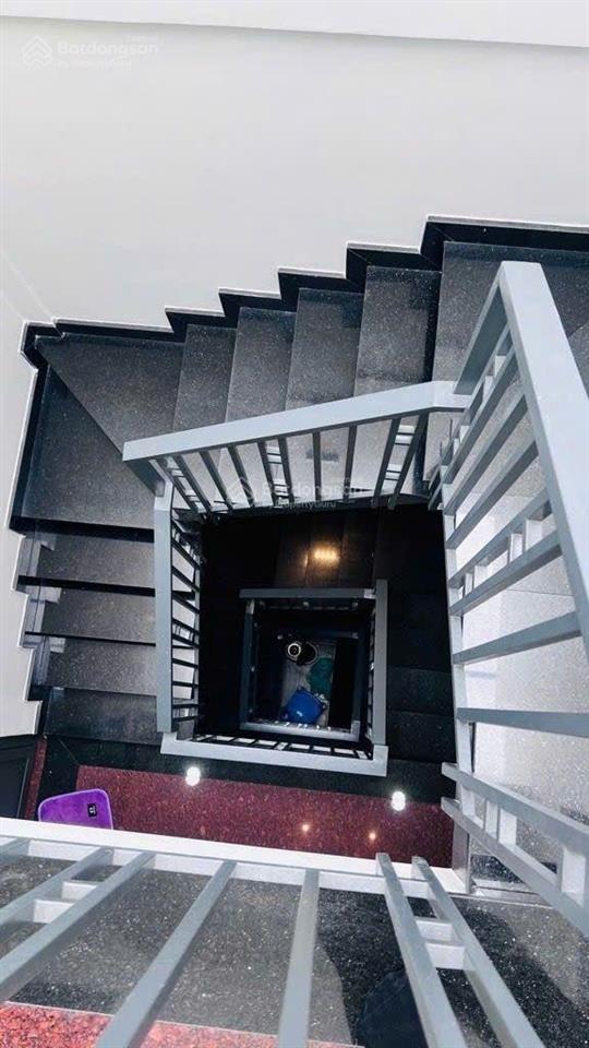 Bán nhà 4 tầng, sát lotte, quận 7 giá 6,9 tỷ