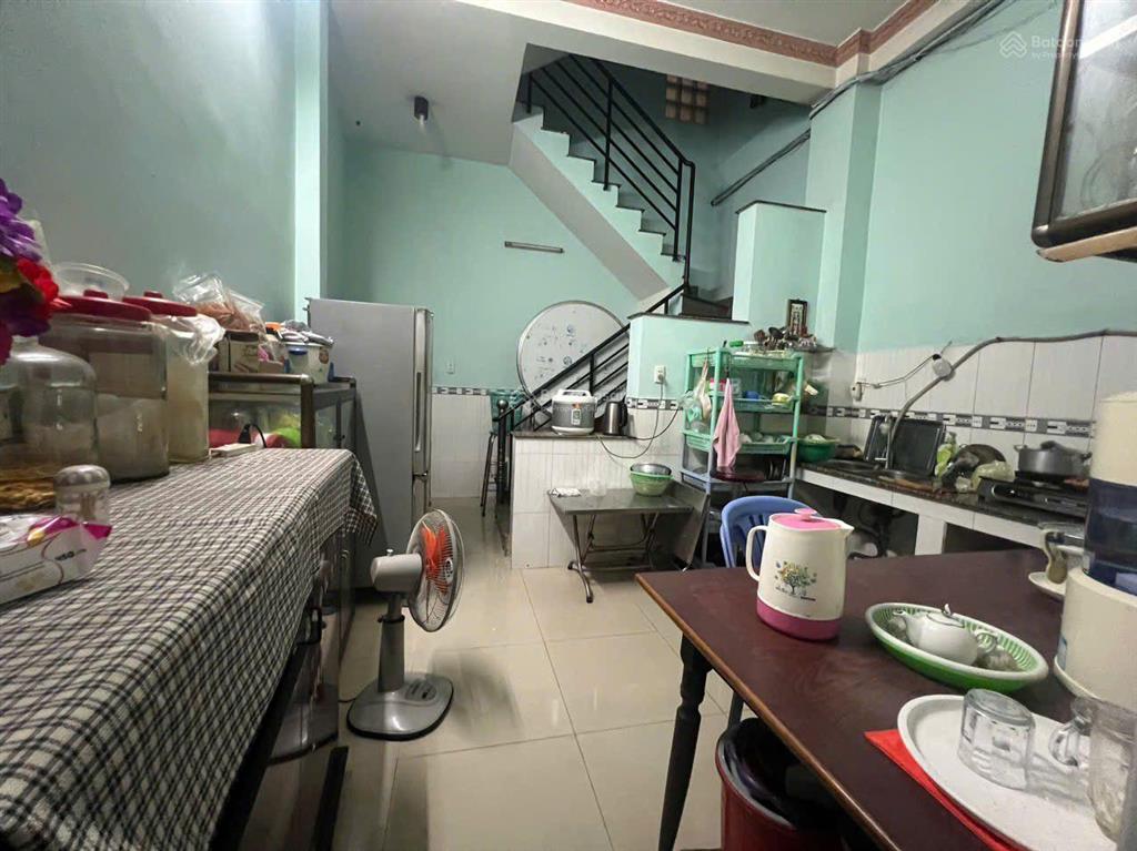 Nhà 4 tầng, 64m2 sát mt, q4 chỉ 7 tỷ