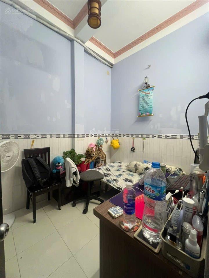 Nhà 4 tầng, 64m2 sát mt, q4 chỉ 7 tỷ