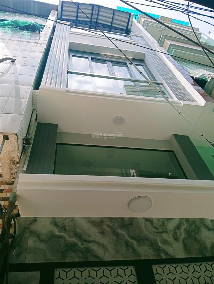 Bán nhà 4 tầng, khu 20 thước, quận 4 giá 5,3 tỷ