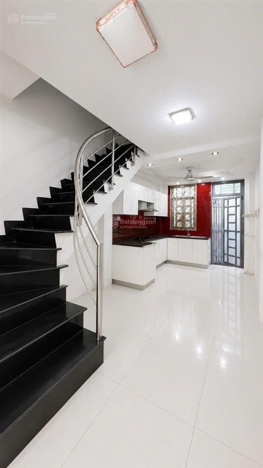 Mặt tiền đường số q. 4 xe hơi đỗ cửa giá 7,6 tỷ